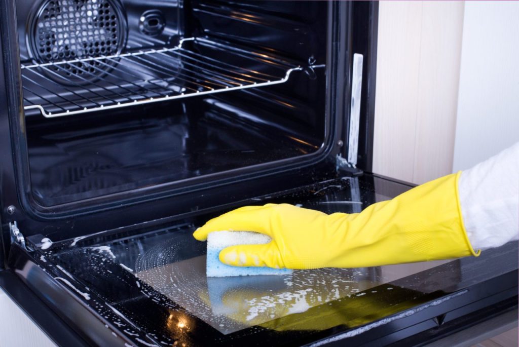 Oven Cleaning Tips You Need To Know